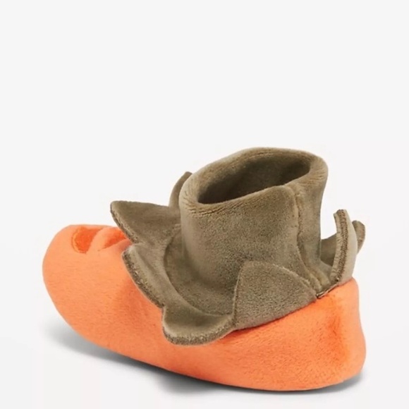 Festive Orange Pumpkin Baby Slippers - Picture 5 of 8
